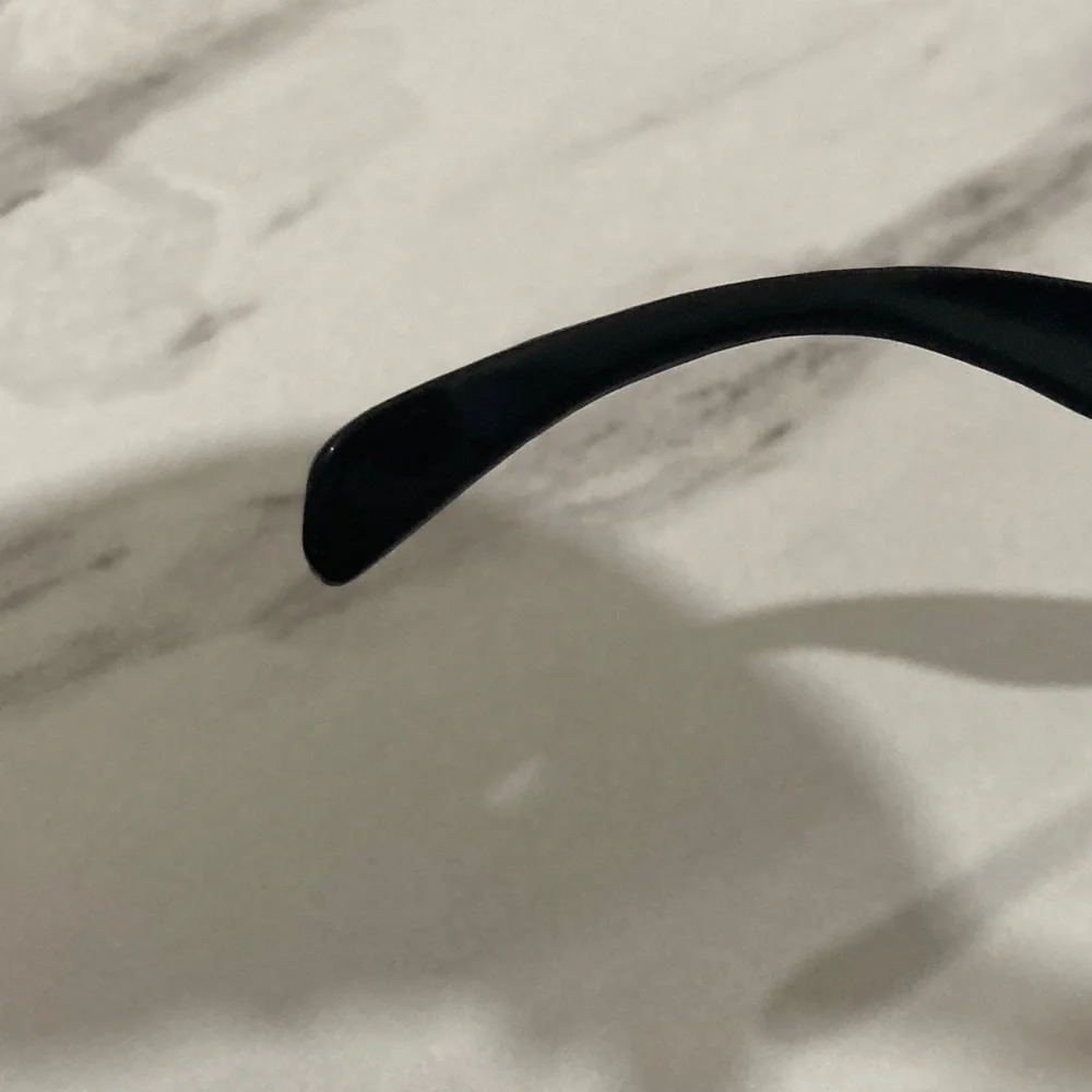 Rhinestone-Embellished Black Oversized Women's Sunglasses - Picture 15 of 16